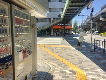 勉強カフェ 吹田江坂スタジオ 自習室よりも勉強カフェ